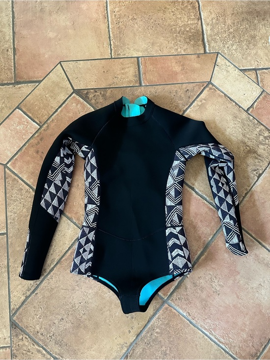 Amuse Society Other - Amuse Surf Wetsuit